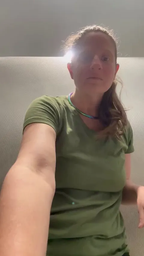 Playing with my nipples while in the stall at work!😈