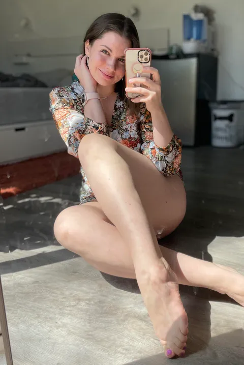 Letting my pale legs soak up the sun ☀️