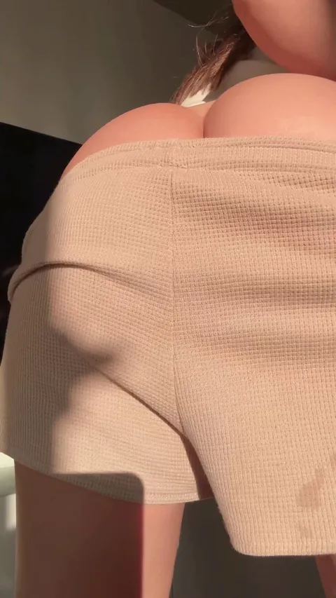 I never wear panties at your place so you can have easy access to my pretty little pussy🤤