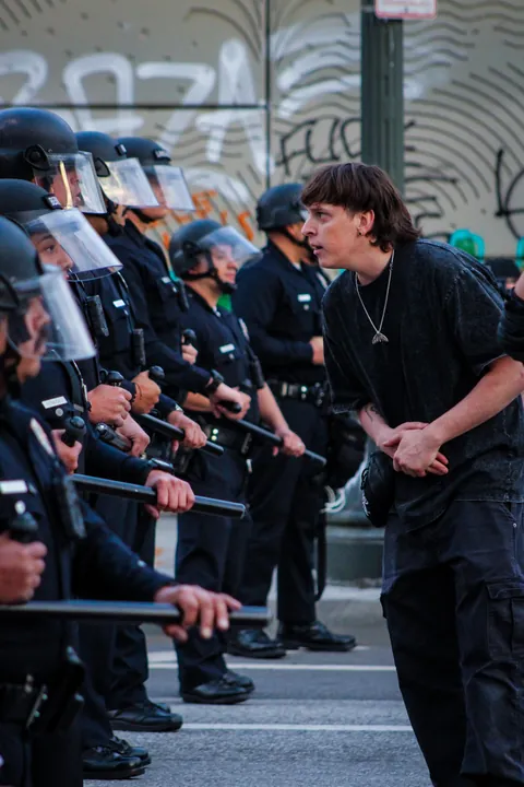 Today, the LAPD shut down a protest outside the ICE Detention Center in Los Angeles [OC]
