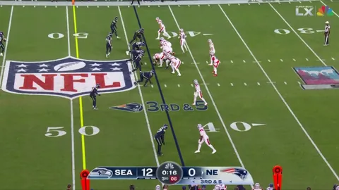 [Highlight] Seahawks force a turnover on a Drake Maye strip sack