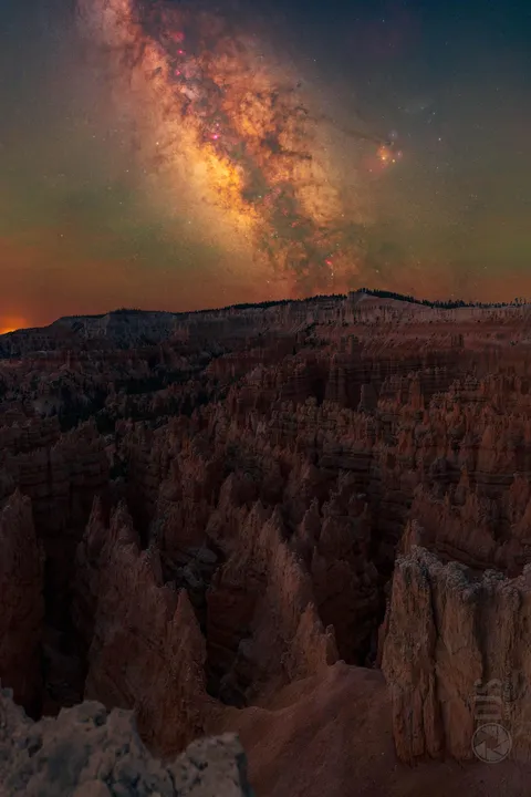 I spent nearly 6 months processing this 600 megapixel Milky Way Pano. This is one of my highest resolution images to date [OC]