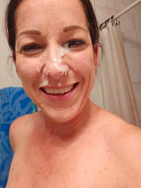 Do u like me covered in cum 😉 🥰😘