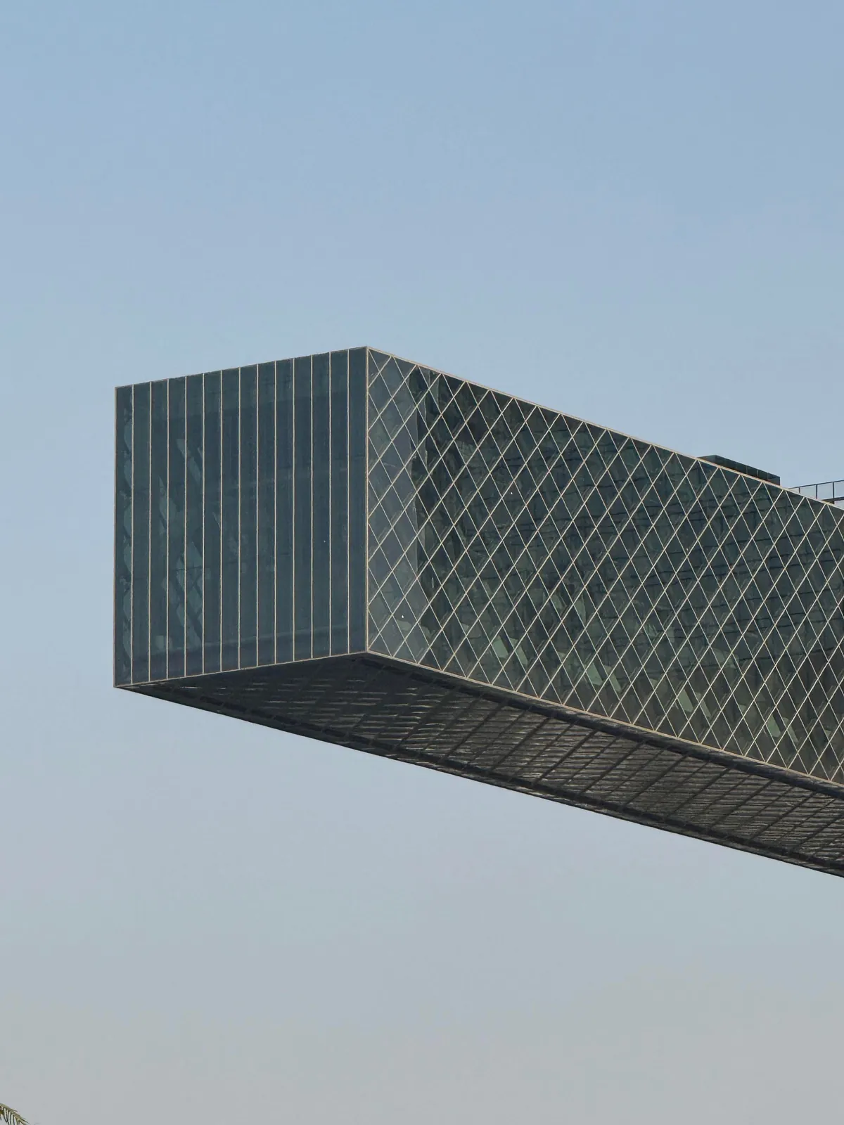 A food court suspended between two buildings 24 stories up in Dubai