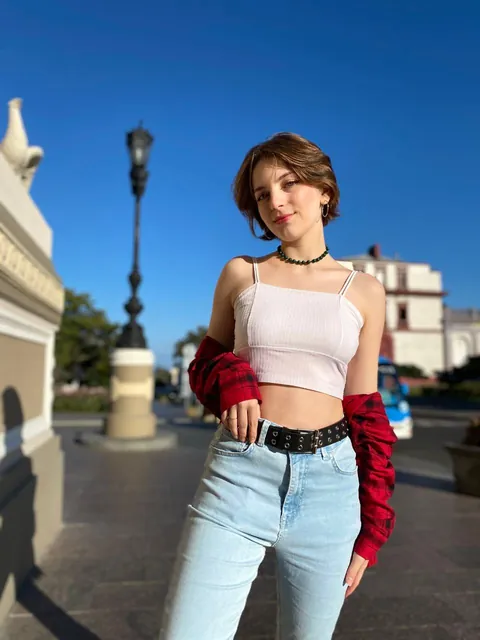 swipe to undress short hair chick