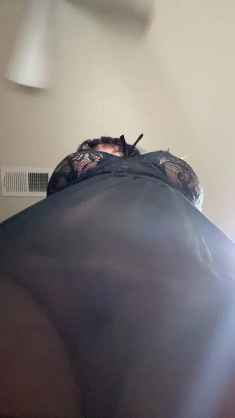 27 year old mom pussy reveal ;) 