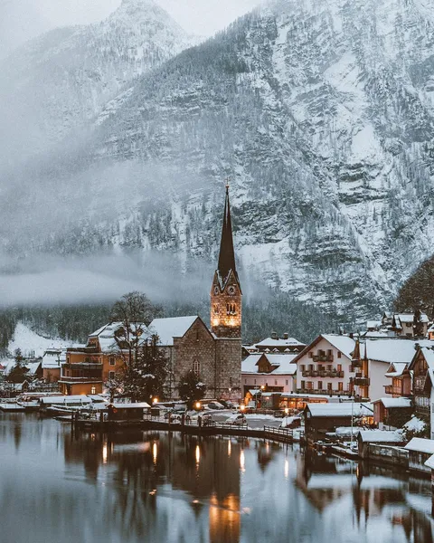 The cozy town of Hallstatt, Austria