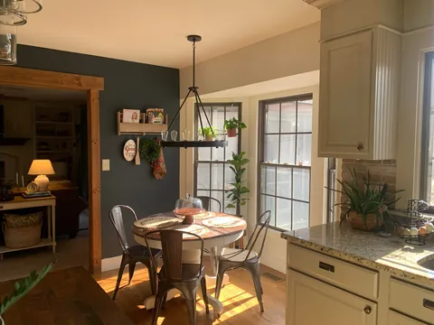 Kitchens can be cozy