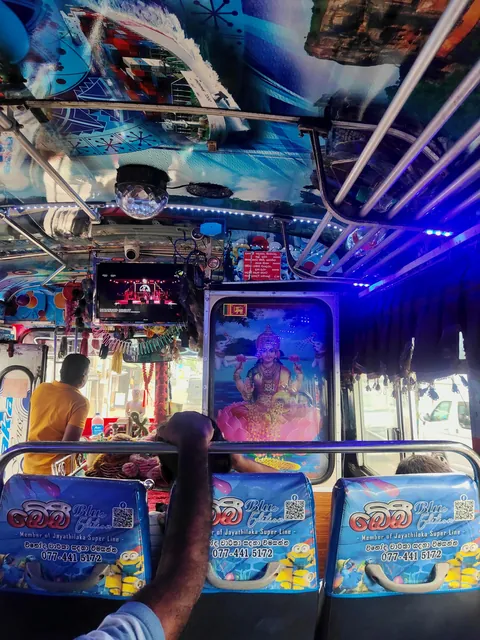 Sri Lanka : sun, tuk-tuks and mild disappointments.