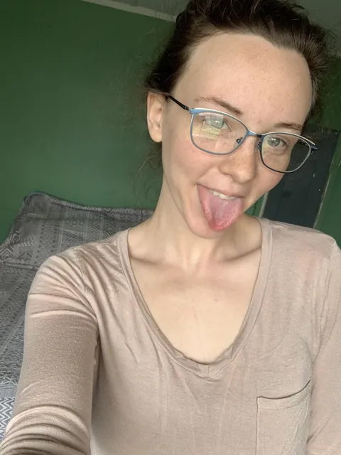 Nerdy girls are the cutest