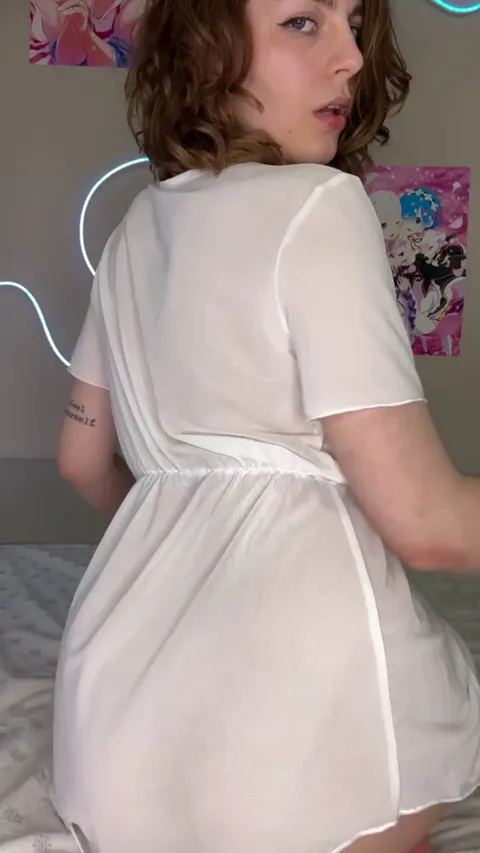 See how beautiful a girl's pussy can be