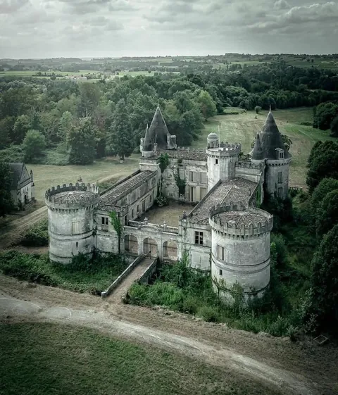 abandoned Château des Tours