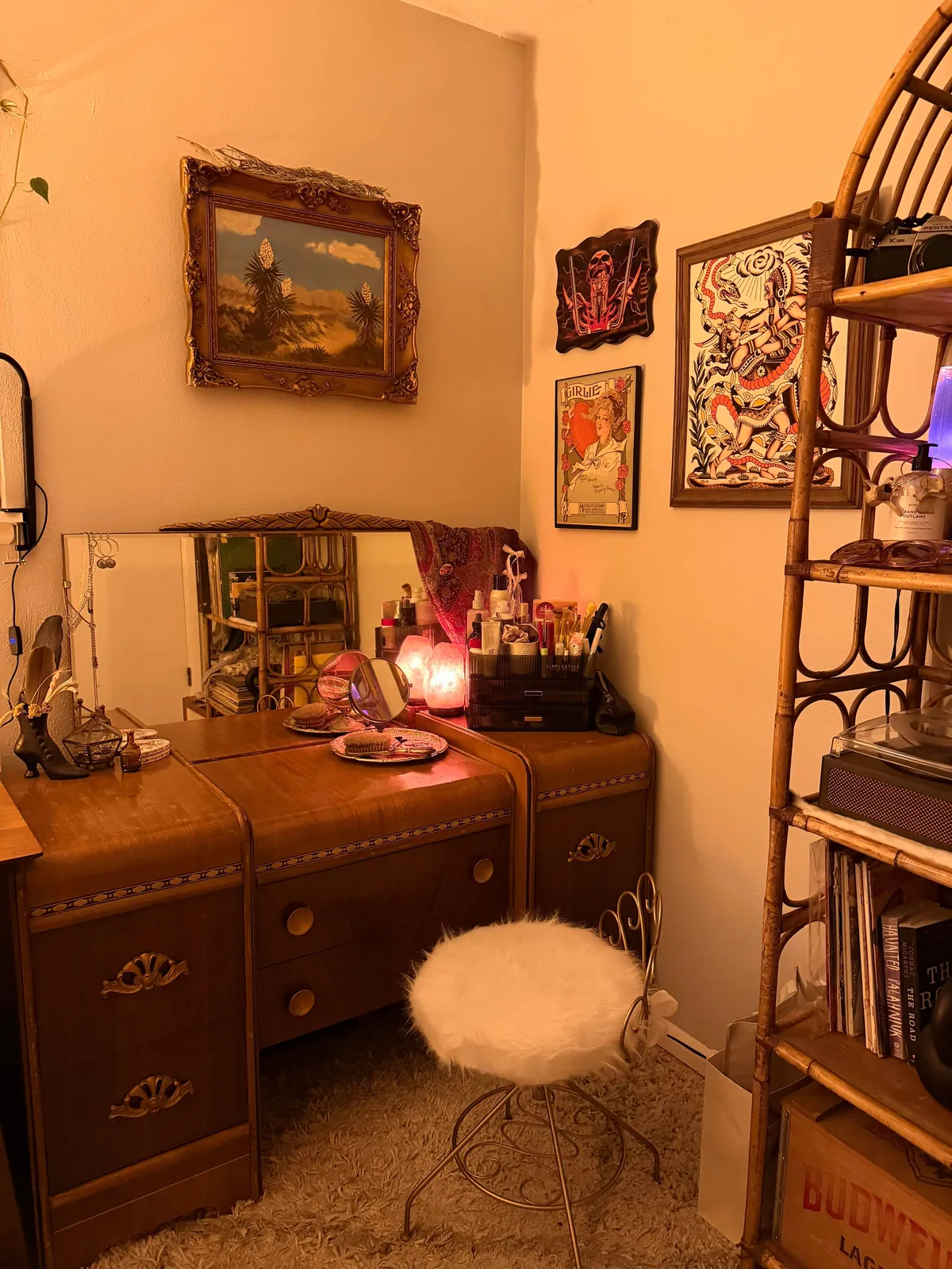 A little corner in my bedroom 🫶🏻