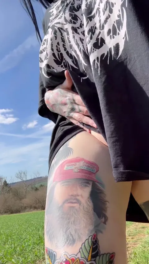 How pretty does my pussy look