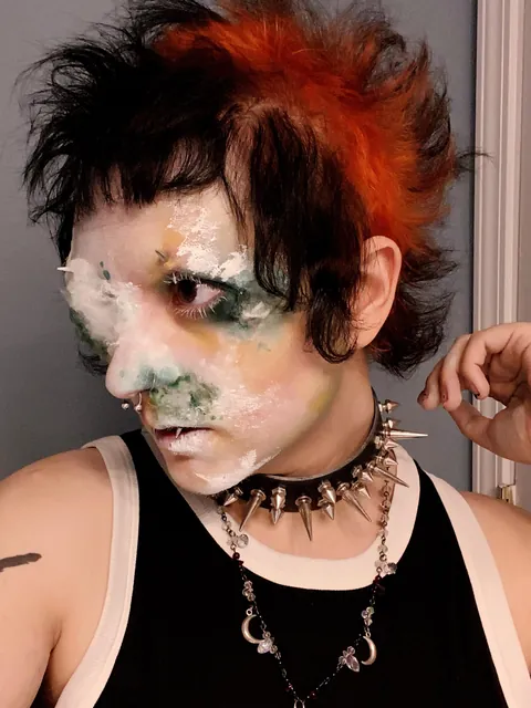 🦠moldy makeup🦠