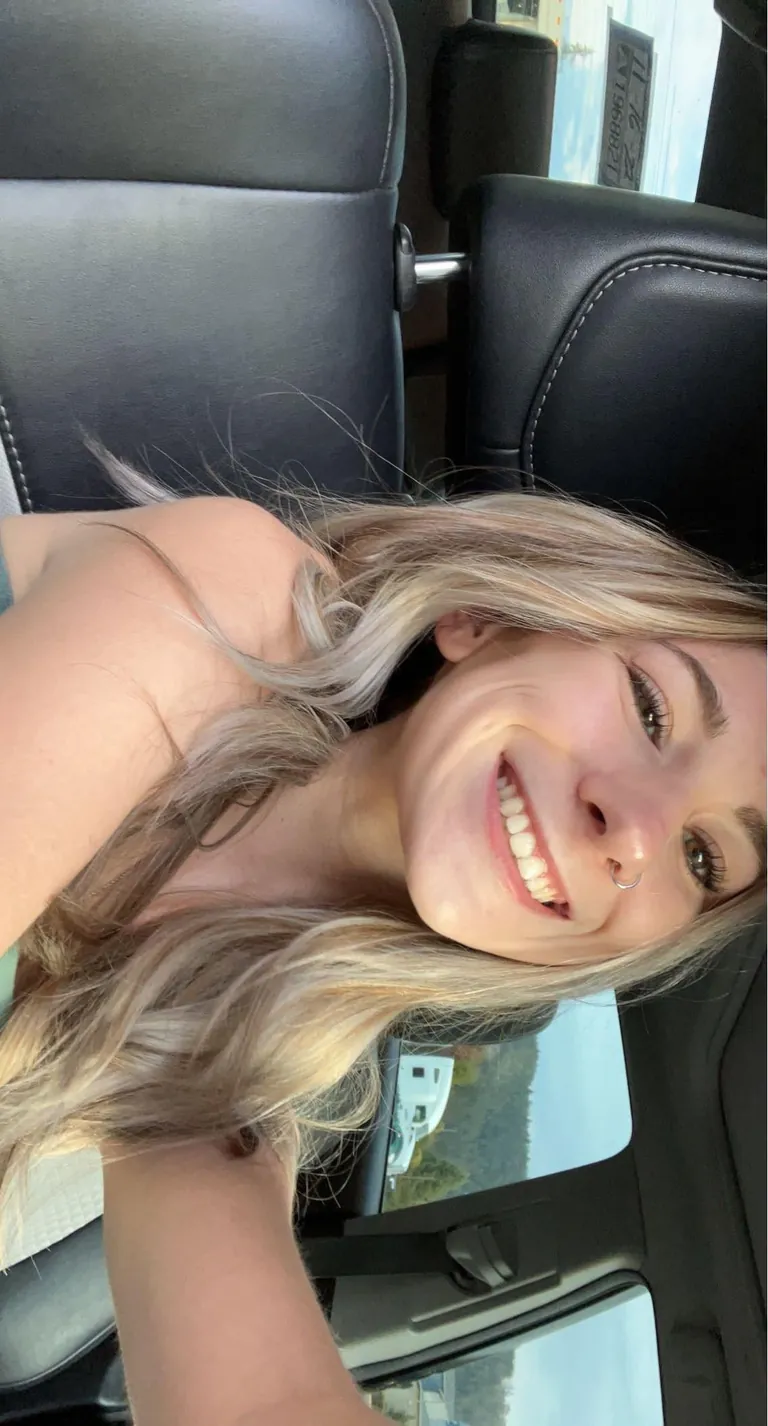 21F Roast me // do I go blonde again???