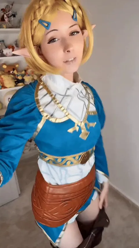 Princess Zelda [The Legend of Zelda] (SushiBunniii)