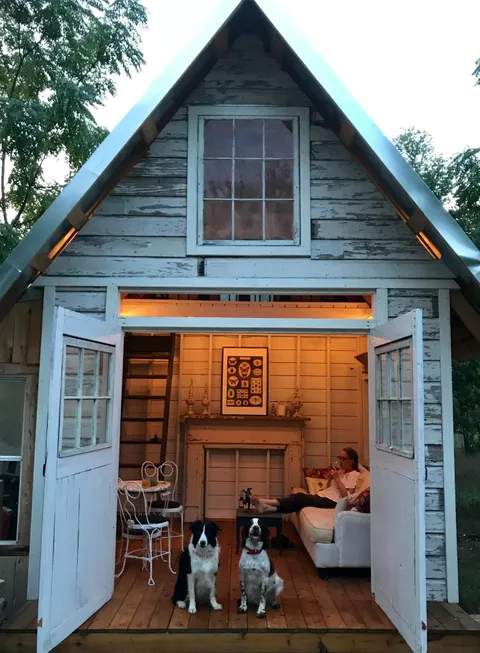 Built a garden house for my beautiful wife ... hard to leave
