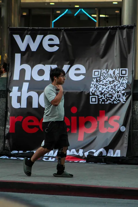 tried to capture the mood outside Kamala Harris’ book tour stop in Los Angeles on Monday [OC]