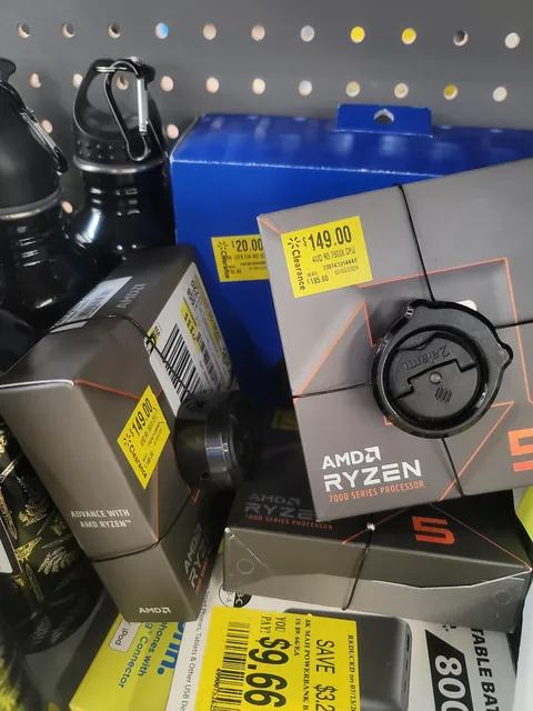A bunch of AMD 7600X dumped on the Walmart Clearance Shelves