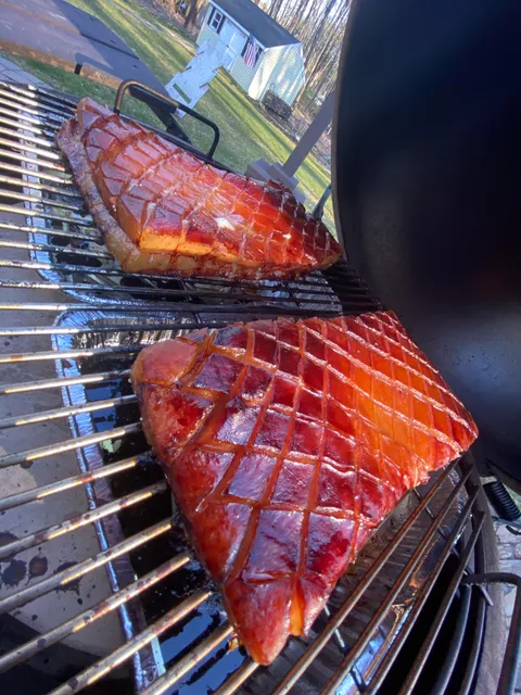 Got bored of buying store bacon so I made my own! 10 hour smoked pork belly bacon 🤤