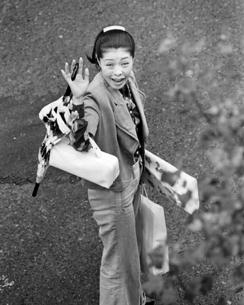 Photographer Documented His Wife Leaving For Work Every Morning.