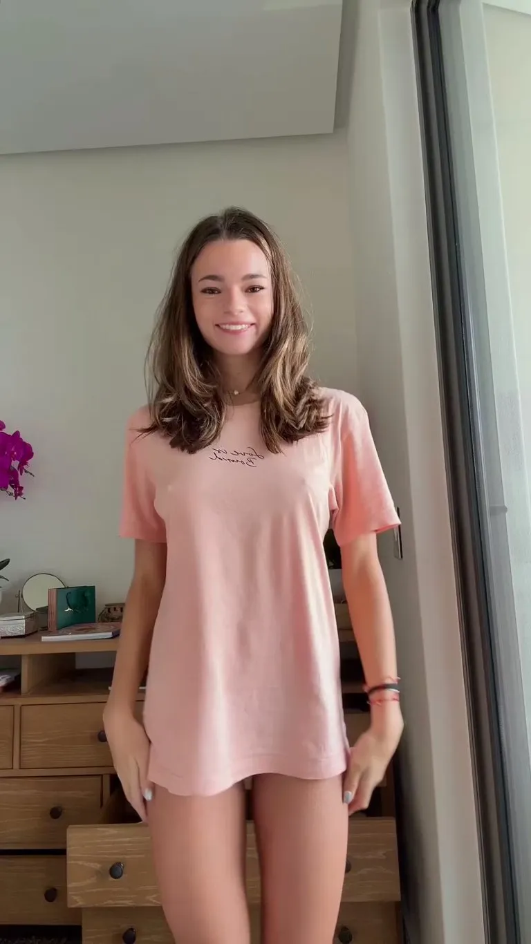 I love the little jiggle my ass has :3