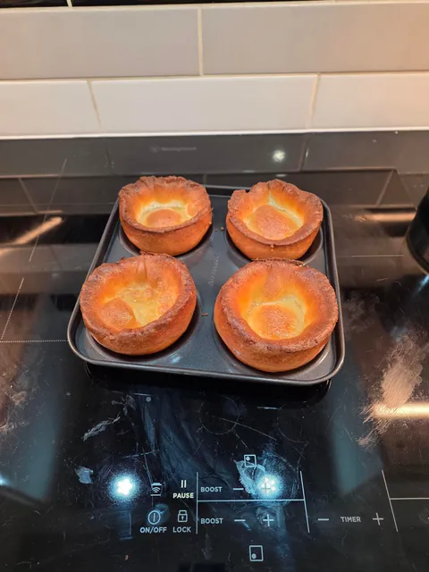[homemade] The best Yorkshire Puddings I've made in 30 years