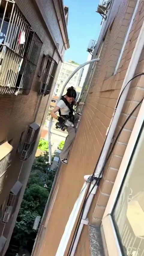 High-rise AC mounting