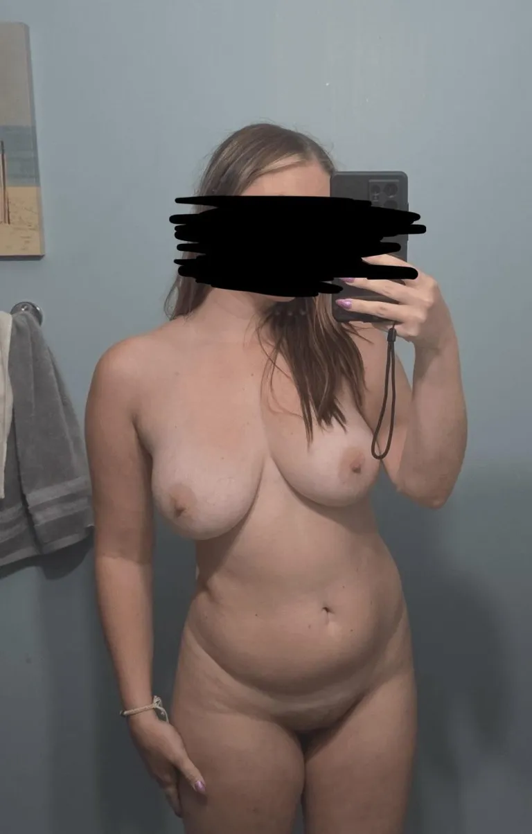 F21 5’3 138lbs