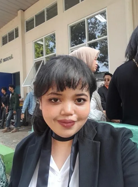 Make me laugh, it's my 27th birthday