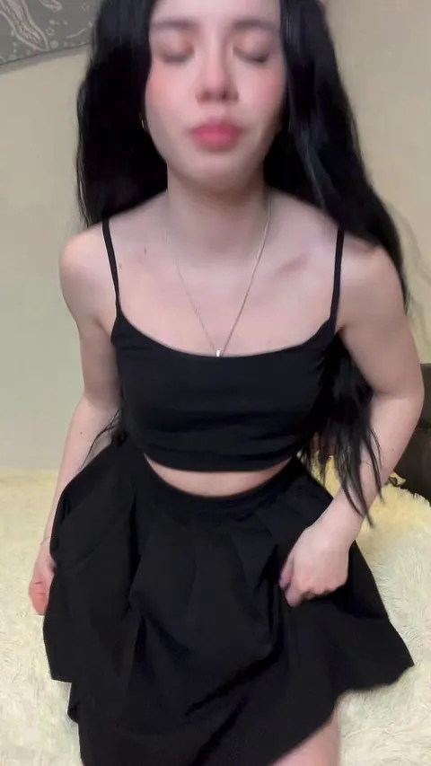 I was quite nervous shooting this... I dont usually show my body like that hehe