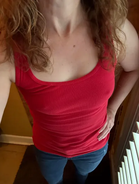 Another exciting edition of “What’s under the mom clothes?” 😁