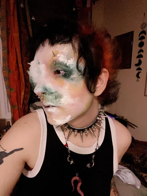🦠moldy makeup🦠