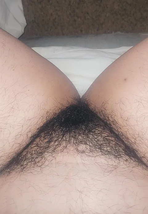 Thinking about someone and it's making me extremely horny rn 😩