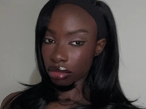 Does Cateye eyeliner look good on me?