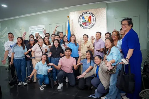 Ang Ganda ng Opisina ni Mayora. It’s Giving Bridgerton.