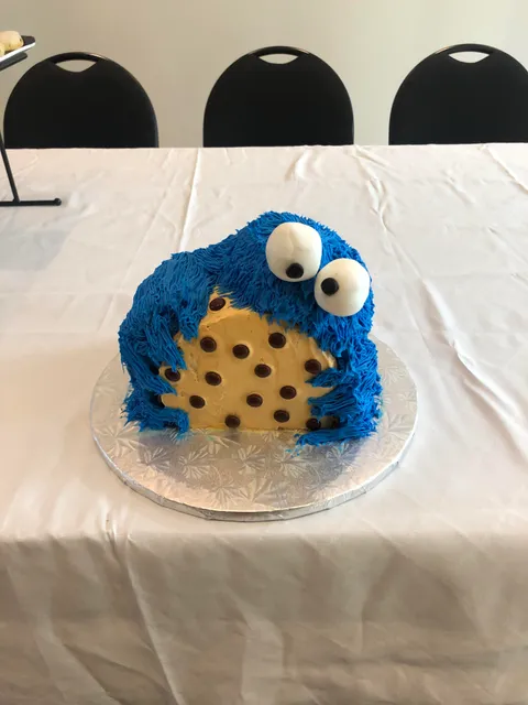I made a Cookie Monster cake (and I’m very tired now)