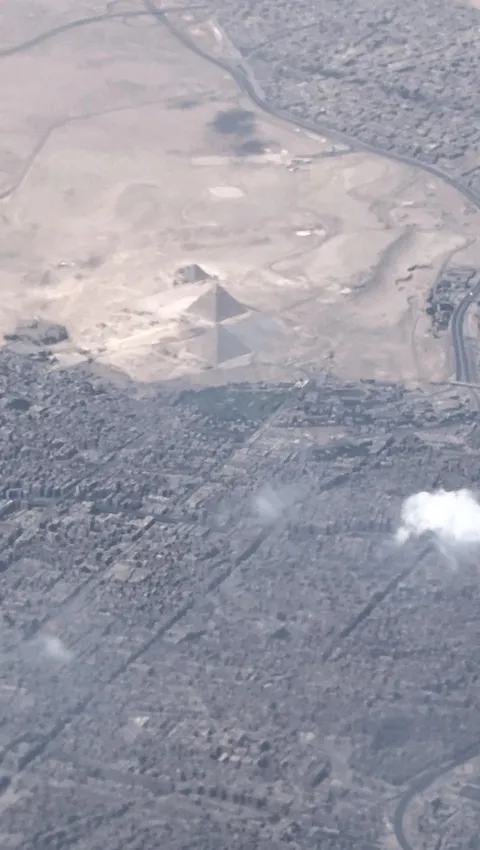 I saw the Pyramids on my flight