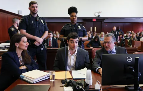 Luigi Mangione in NYC court, December 4th 2025