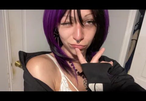 I might've failed as a man but now I am a fem whore. 19yo