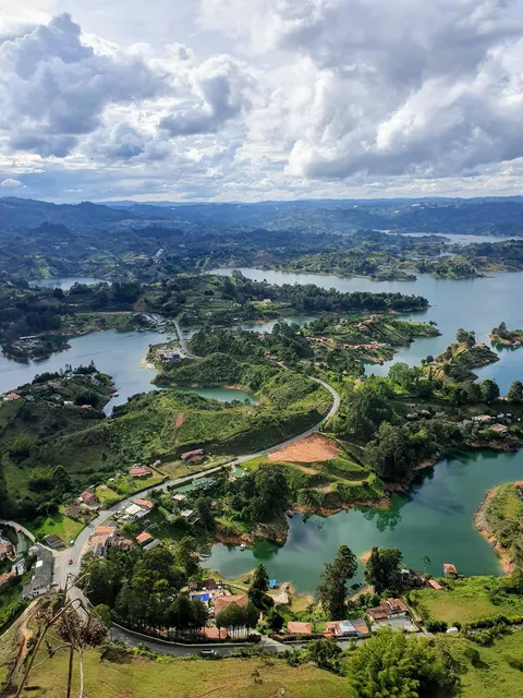 First Christmas solo travelling, but look at that view. Guatapé, Colombia
