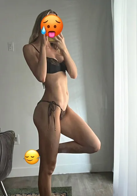 Was so scared to share my body…so glad my fiancée encouraged it<3🥰😌