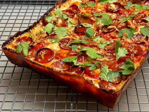 [Homemade] Sweet Chinese Sausage and Peppers Detroit Style Pizza