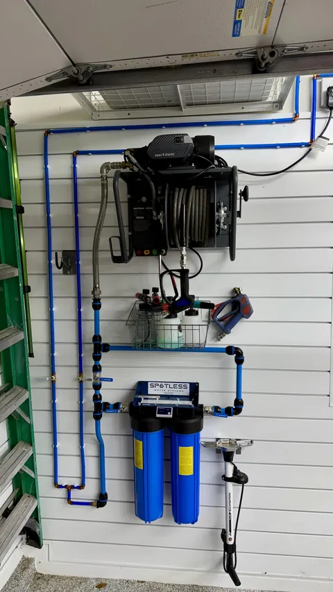 The last, and best, accessory for my garage.