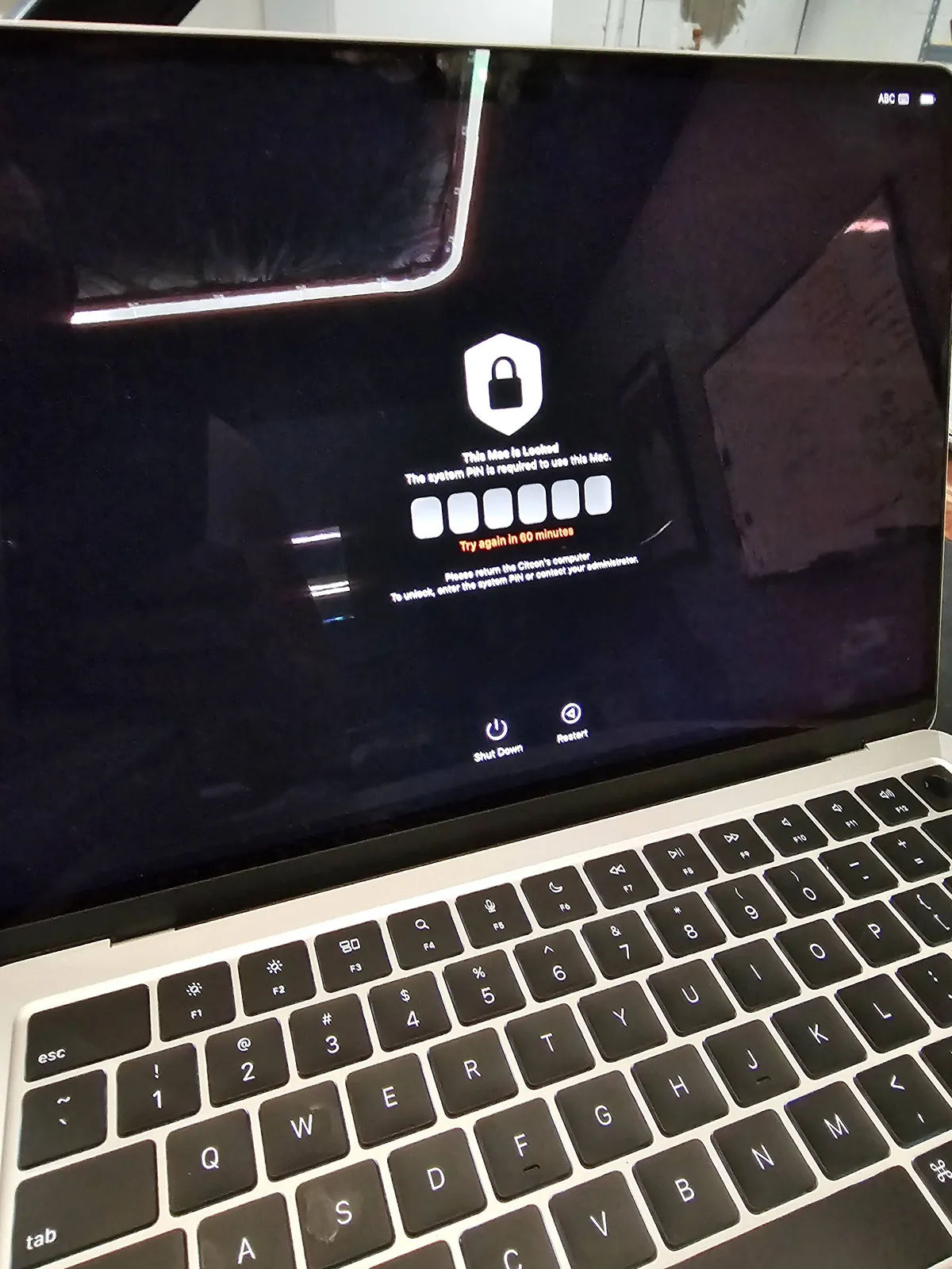 Neighbor gave me a mint MacBook M3 but it's probably stolen