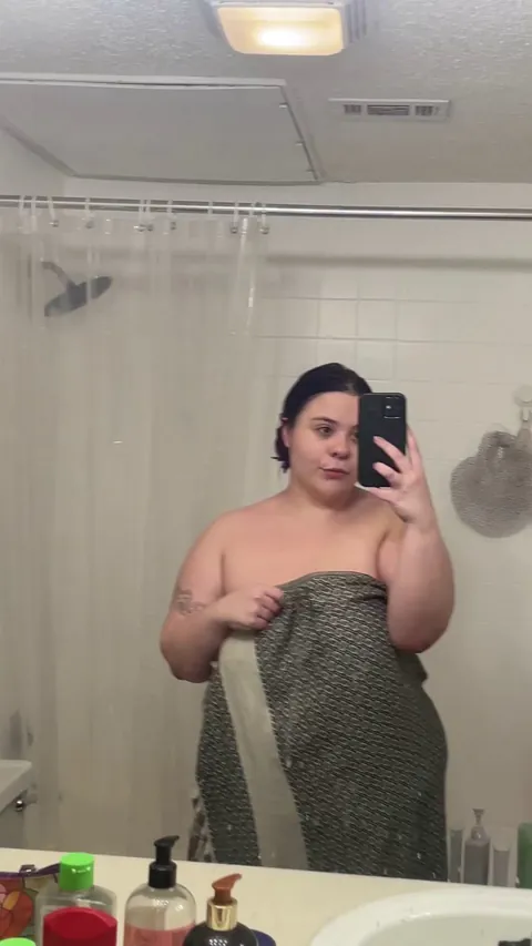 what ur average 23yr old woman looks like