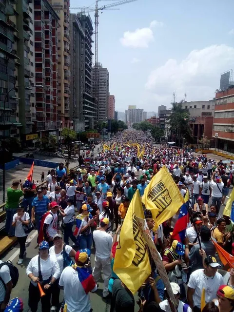 3 Week of protest in Venezuela, happening TODAY, what we are calling the MOTHER OF ALL PROTEST! Support we don't have international media covering this.