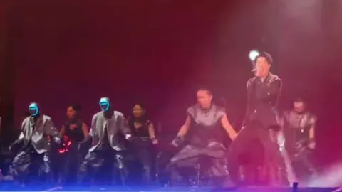 Robots performing at Taiwanese-American singer Wang Leehom’s concert in Chengdu.