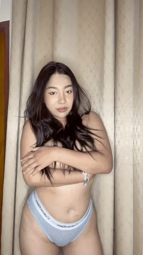 do men even like asians with big tits anymore?